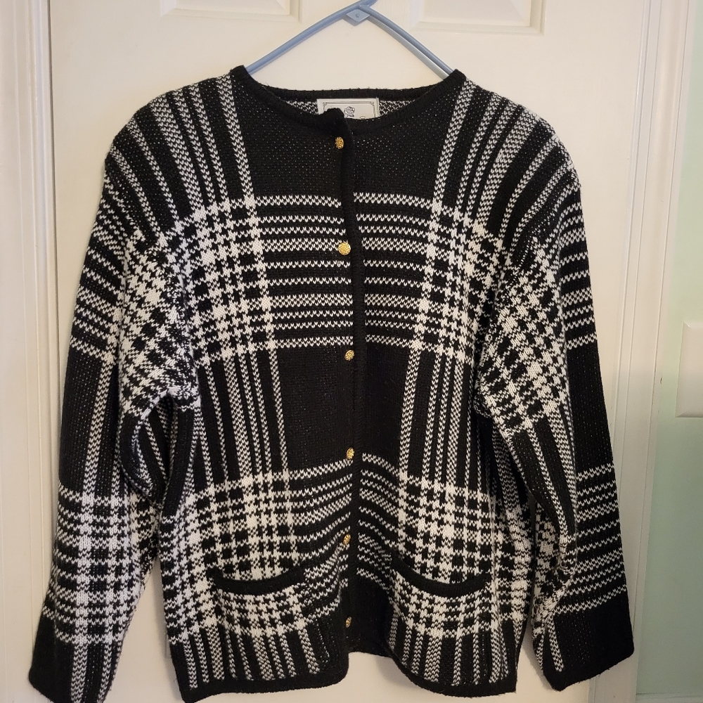 Black and White long sleeve sweater